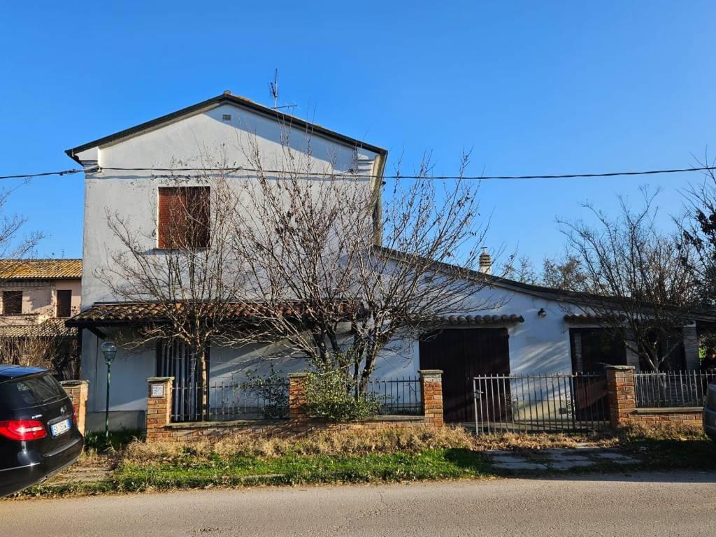 Villa unifamiliare, buono stato, 248 m², Mezzano – Borgo Masotti, Ravenna